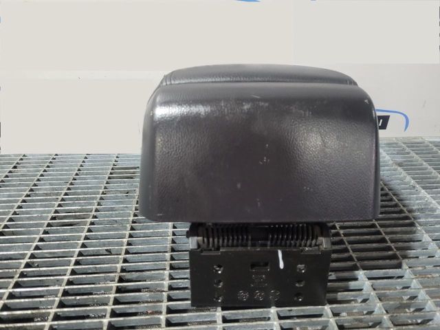 bontott OPEL ANTARA Könyöklő