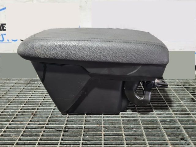 bontott OPEL ANTARA Könyöklő