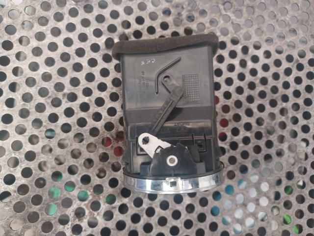 bontott OPEL ANTARA Középső Szellőző