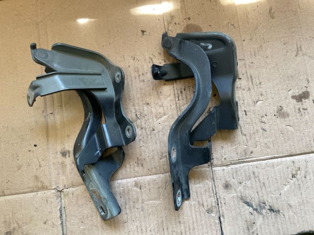 bontott OPEL ANTARA Motorháztető Zsanér Pár