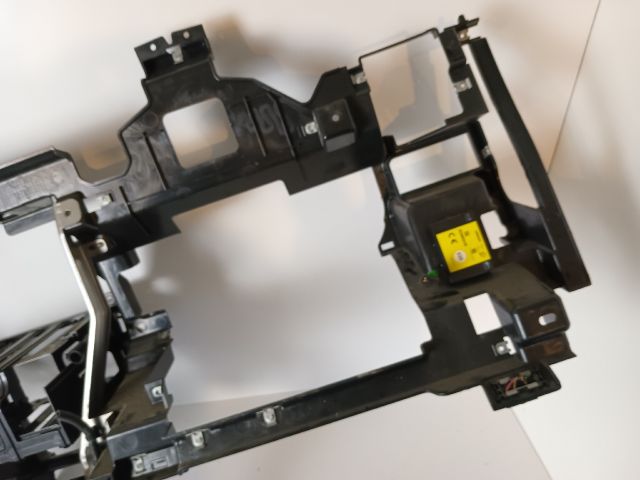 bontott OPEL ANTARA Műszerfal Tartó Vas