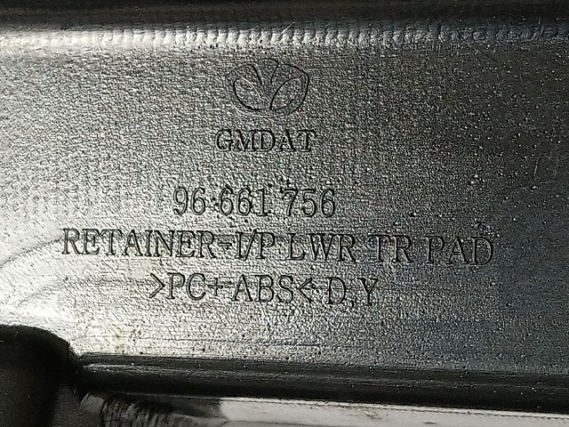 bontott OPEL ANTARA Műszerfal Tartó Vas