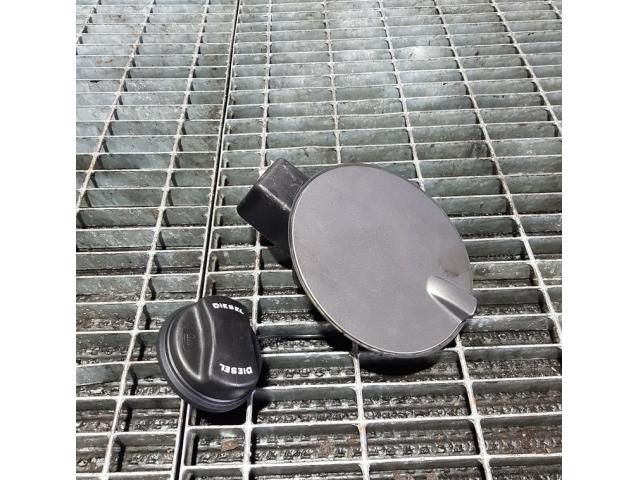 bontott OPEL ANTARA Tankajtó