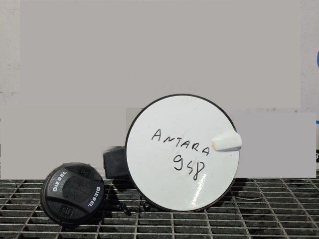 bontott OPEL ANTARA Tankajtó