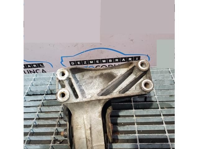 bontott OPEL ANTARA Tartó Bak