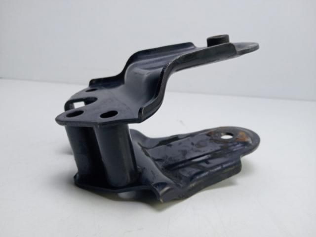 bontott OPEL ANTARA Tartó Bak