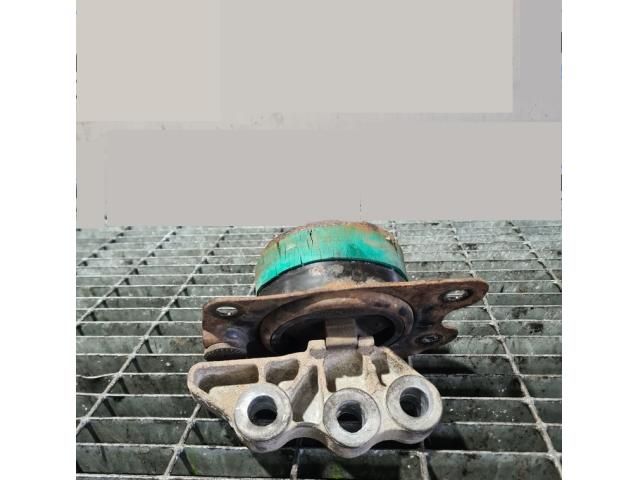 bontott OPEL ANTARA Tartó Bak