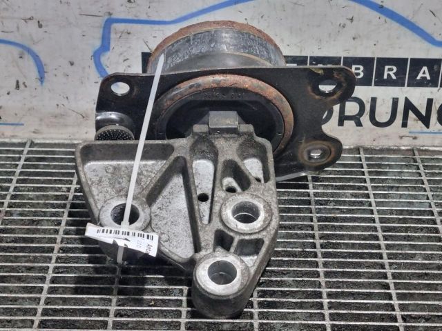 bontott OPEL ANTARA Tartó Bak