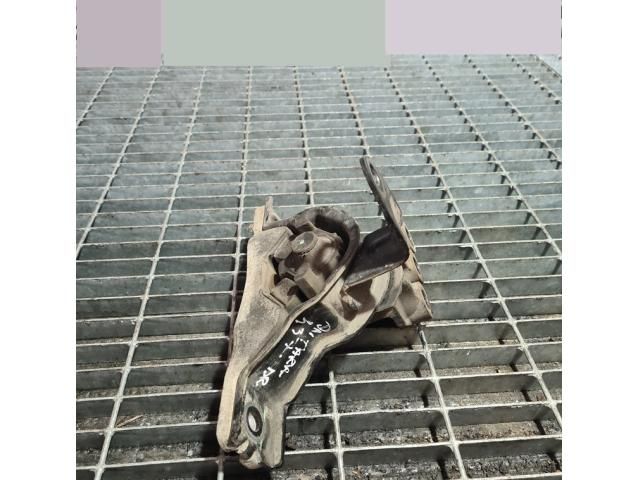 bontott OPEL ANTARA Tartó Bak