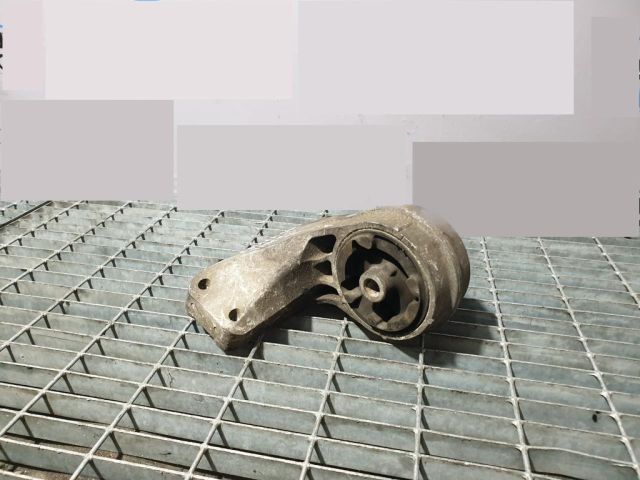 bontott OPEL ANTARA Tartó Bak