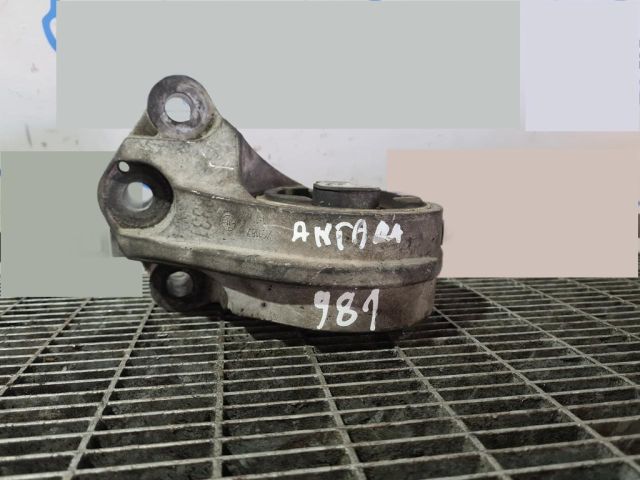 bontott OPEL ANTARA Tartó Bak