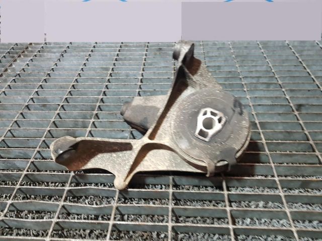 bontott OPEL ANTARA Tartó Bak