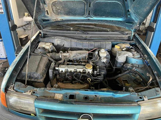 bontott OPEL ASTRA F Bal első Csonkállvány Kerékaggyal