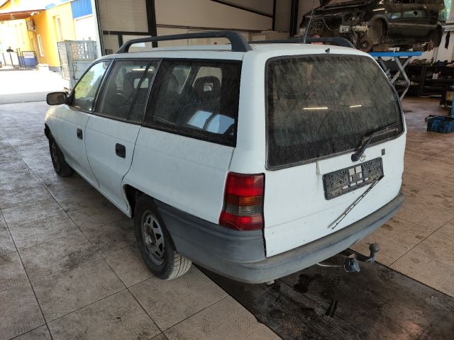 bontott OPEL ASTRA F Bal hátsó Rugó