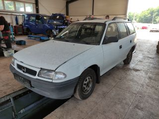 bontott OPEL ASTRA F Biztosítéktábla Motortér