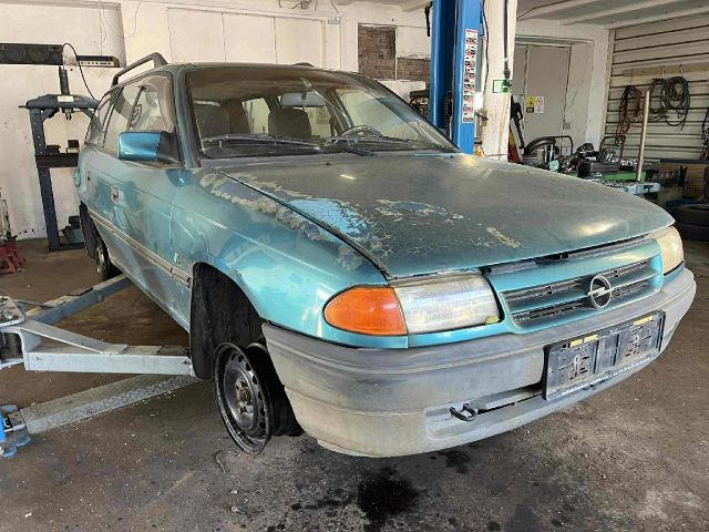 bontott OPEL ASTRA F Homlokfal (Üres lemez)