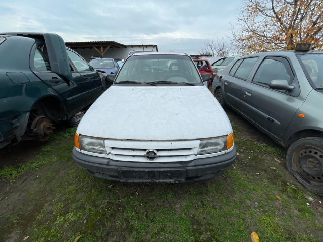 bontott OPEL ASTRA F Hűtőventilátor Relé