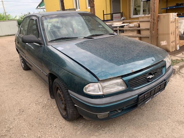 bontott OPEL ASTRA F Vízcső