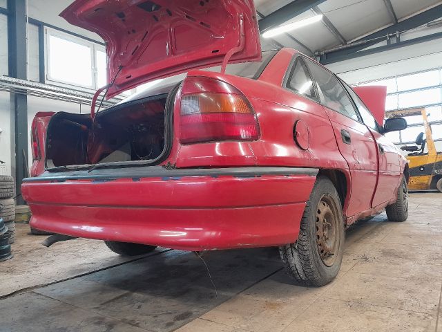 bontott OPEL ASTRA F Bal hátsó Rugó