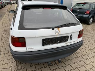 bontott OPEL ASTRA F Bal hátsó Rugó
