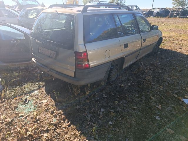 bontott OPEL ASTRA F Jobb első Csonkállvány Kerékaggyal