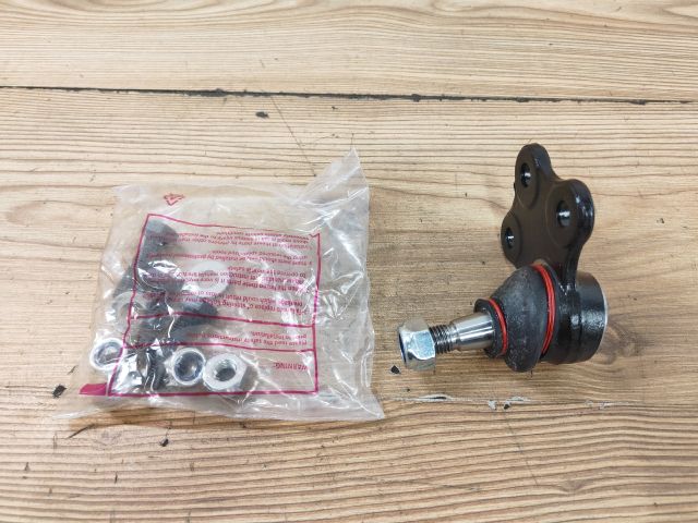 bontott OPEL ASTRA F Jobb első Lengőkar