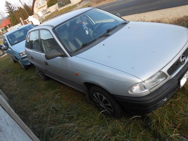 bontott OPEL ASTRA F Katalizátor