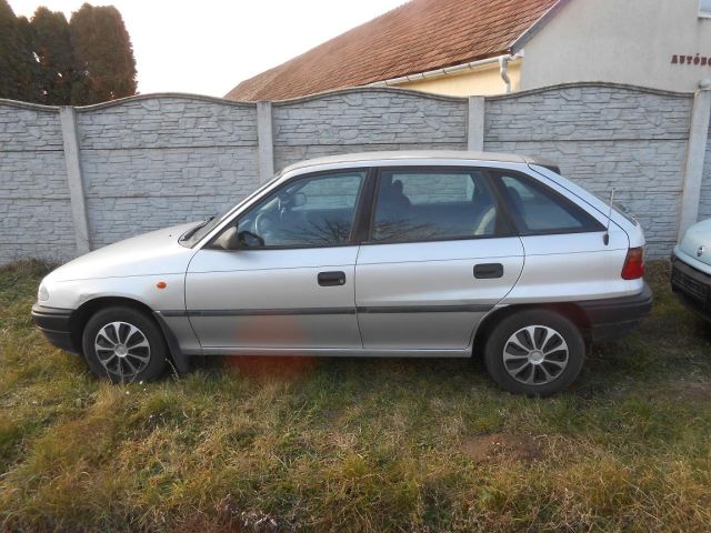 bontott OPEL ASTRA F Katalizátor