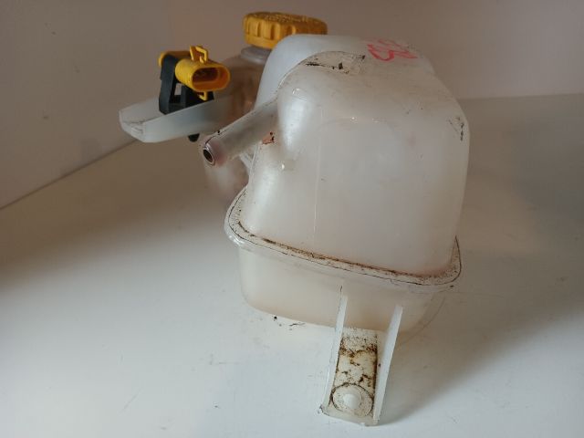 bontott OPEL ASTRA F Kiegyenlítő Tartály