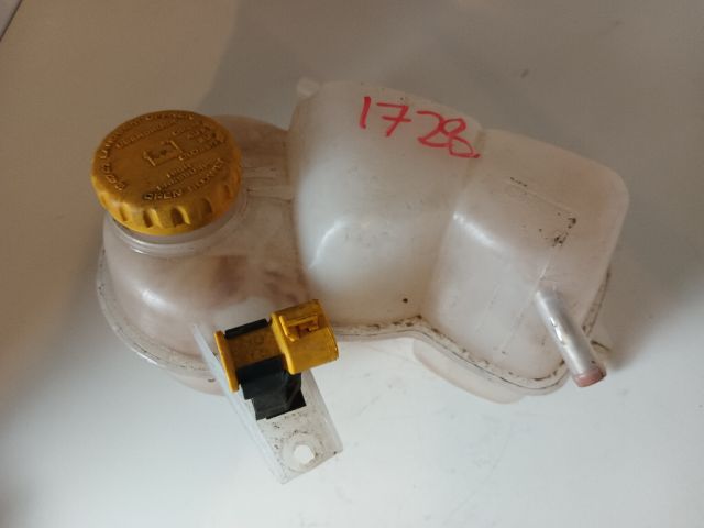 bontott OPEL ASTRA F Kiegyenlítő Tartály