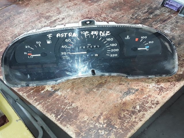 bontott OPEL ASTRA F Kilométeróra