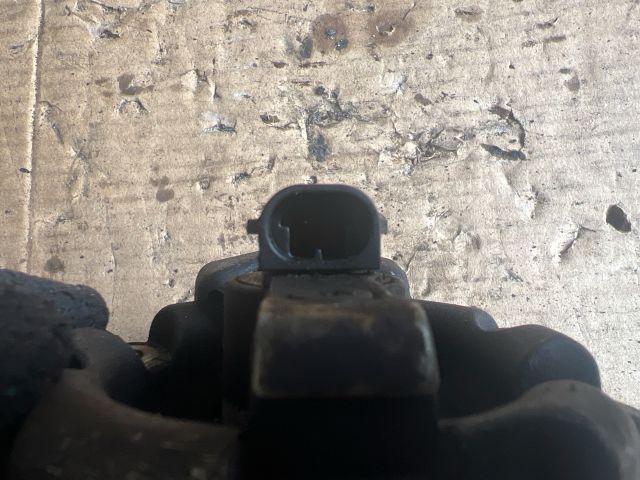 bontott OPEL ASTRA F Központi Injektor