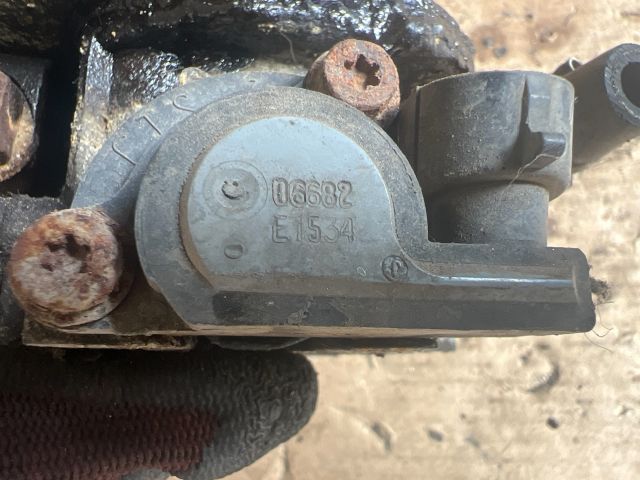 bontott OPEL ASTRA F Központi Injektor