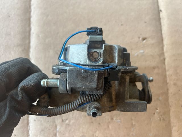 bontott OPEL ASTRA F Központi Injektor