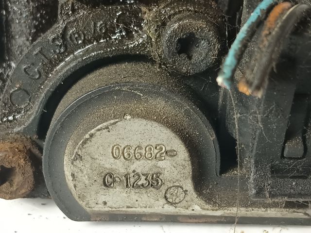 bontott OPEL ASTRA F Központi Injektor