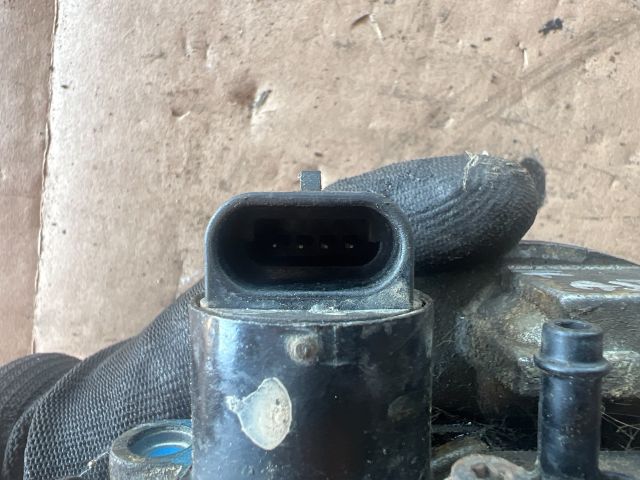 bontott OPEL ASTRA F Központi Injektor