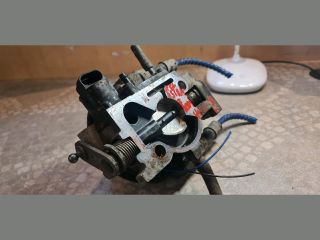 bontott OPEL ASTRA F Központi Injektor