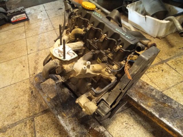 bontott OPEL ASTRA F Motor (Fűzött blokk hengerfejjel)