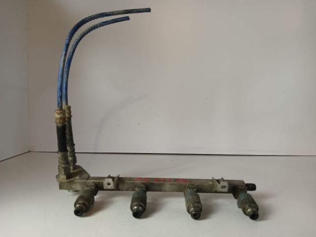 bontott OPEL ASTRA F Porlasztó Sor / Híd