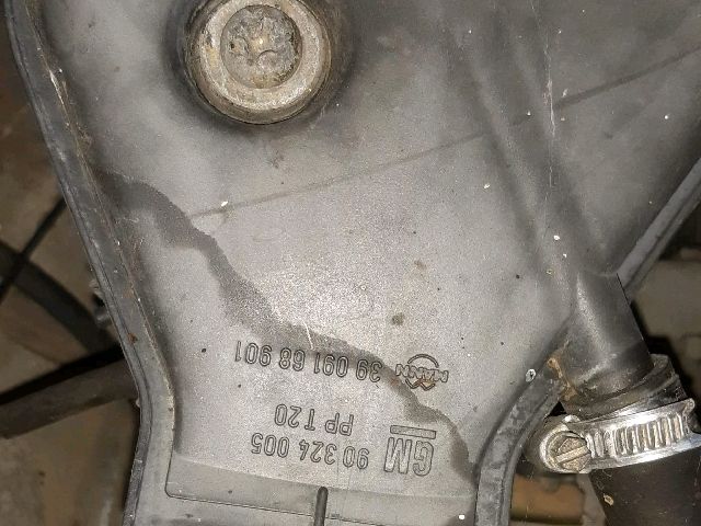 bontott OPEL ASTRA F Porlasztó Sor / Híd