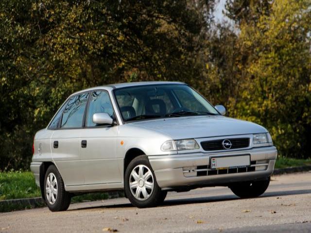 bontott OPEL ASTRA F Szervócső