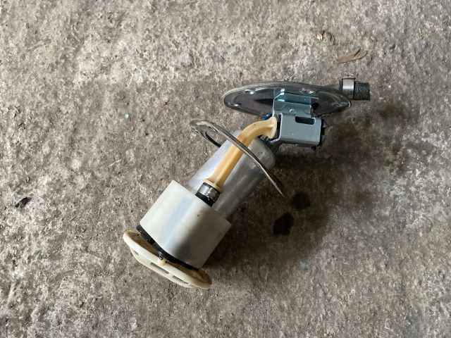 bontott OPEL ASTRA F Üzemanyag Szivattyú