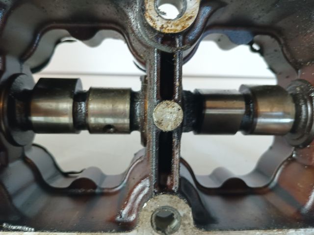 bontott OPEL ASTRA F Vezérműtengely Házzal