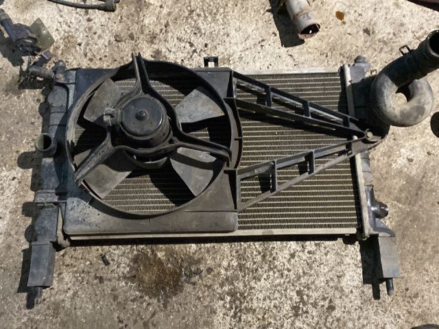 bontott OPEL ASTRA F Vízhűtő Radiátor (Klímás)