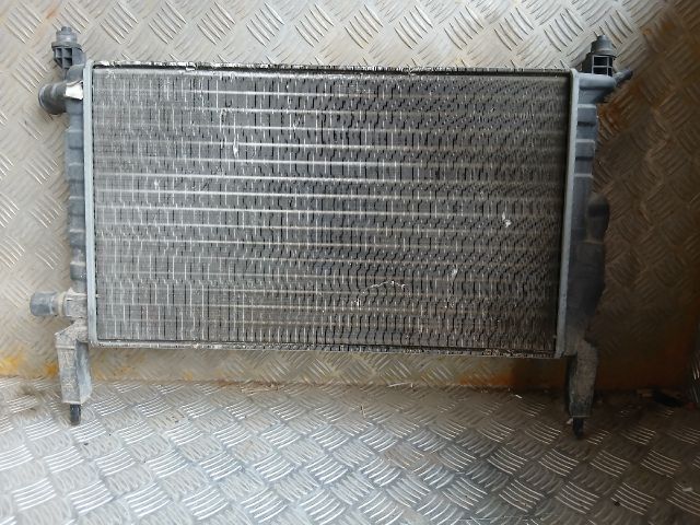 bontott OPEL ASTRA F Vízhűtő Radiátor (Nem klímás)