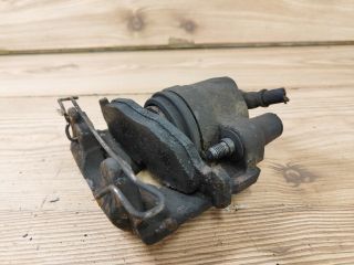 bontott OPEL ASTRA F Jobb első Féknyereg Munkahengerrel