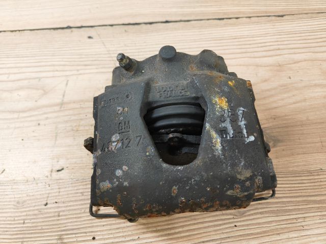 bontott OPEL ASTRA F Jobb első Féknyereg Munkahengerrel