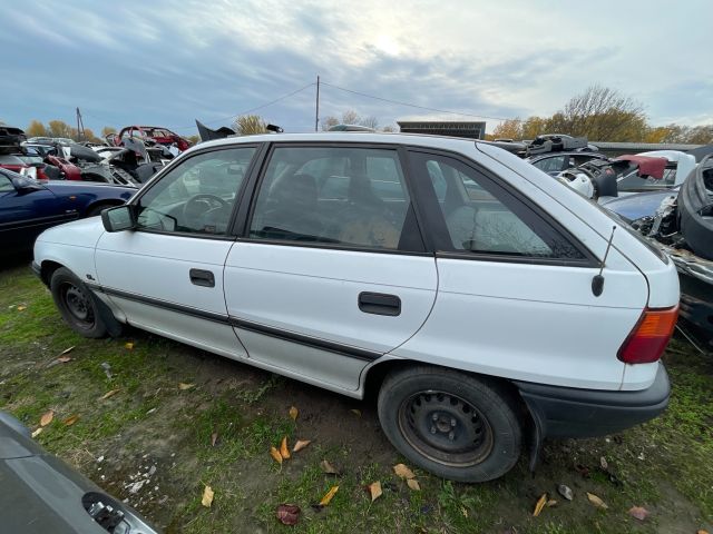 bontott OPEL ASTRA F Nagynyomású Üzemanyag Gyűjtőcső