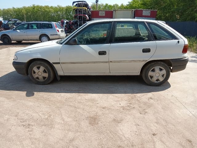 bontott OPEL ASTRA F Nívópálca