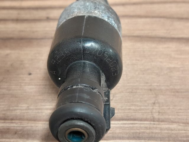 bontott OPEL ASTRA F Porlasztó (1 db)